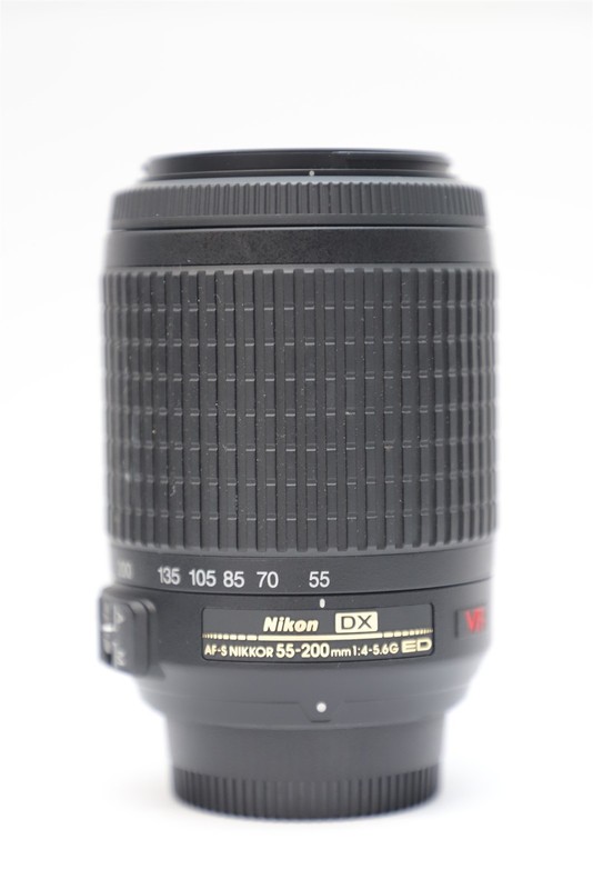 Nikon AF-S DX VR Zoom-NIKKOR 55-200mm f/4-5.6G ED Lens - COATING SCRATCHED