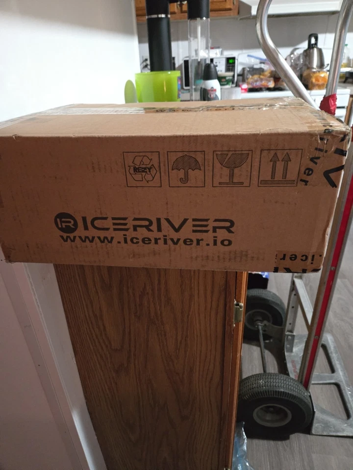 Usado 90-95Nuevo KS0 Ultra KAS Asic Miner 400G 100W Kaspa Miner Foto 2 de 2