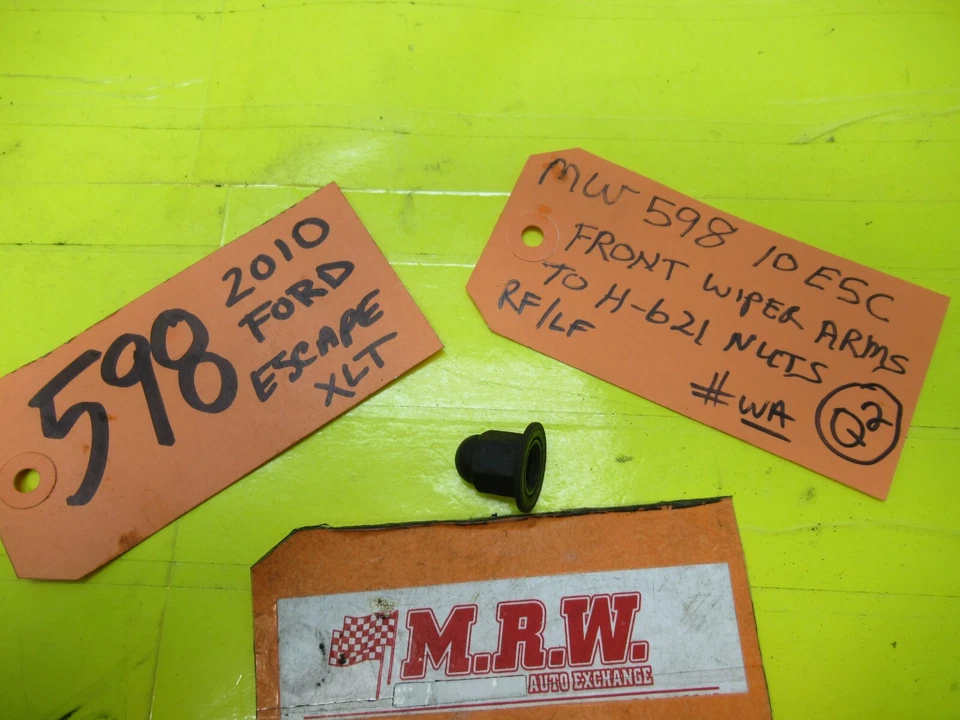 BRAZO LIMPIAPARABRISAS TUERCA DERECHA IZQUIERDA 07 08 09 10 11 12 ESCAPE MARINER 04-11 LINCOLN TOWN CAR Foto 2 de 3