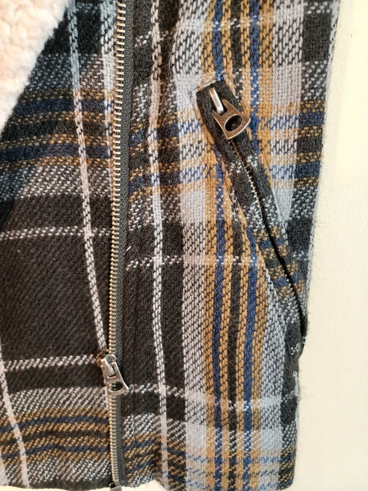 Женский жилет Lucky Brand с карманами на молнии разноцветный XS  - Изображение 4 из 4