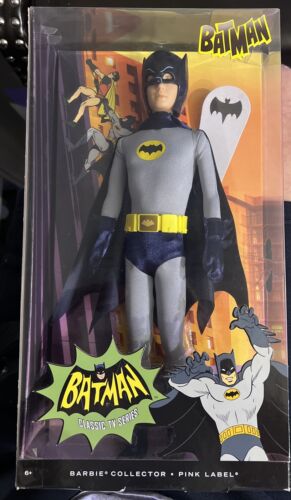 Barbie Collector Batman Classic 1966 série TV étiquette rose 2012 Adam West - Neuf - Photo 1 sur 5