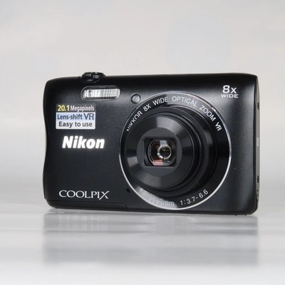 Nikon COOLPIX S3700 20.0MP 8x Optical Zoom Digital Camera Pink