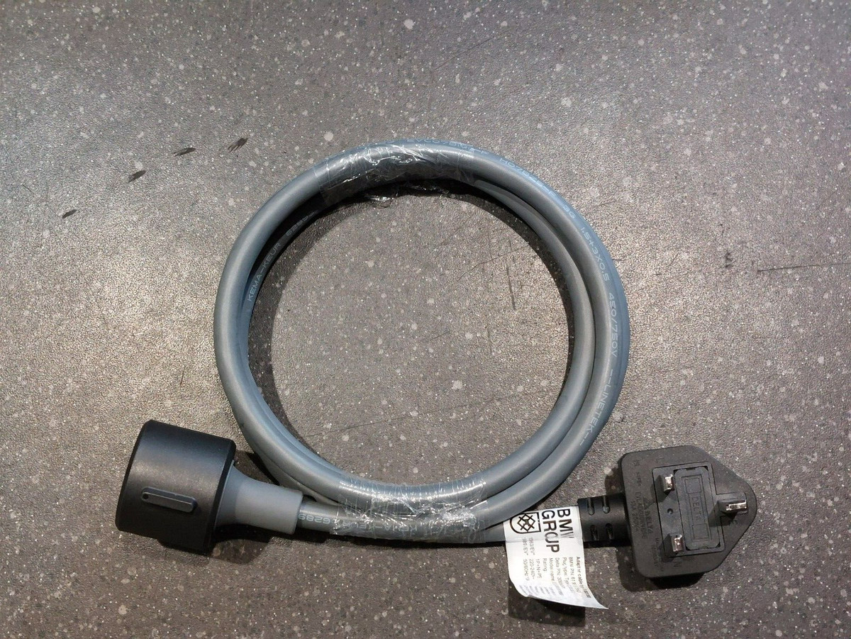 BMW MINI Flexible Fast Charger Charging Cable UK Plug 61905A13824 