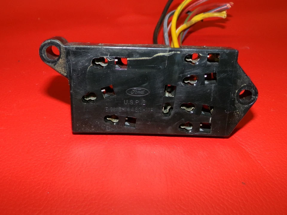 1980-89 LINCOLN TOWN CAR MARK VI OEM POWER SEAT SWITCH PIGTAIL PLUG CONNECTOR ,. Foto 2 de 4