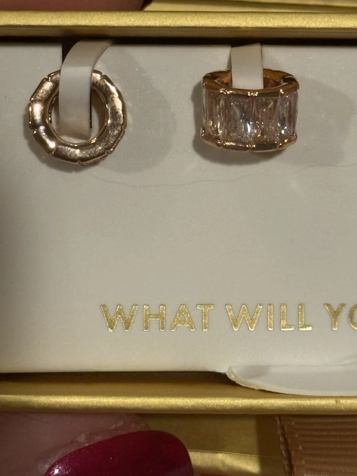 Aros BP encantadores cuarzo rosa y circonita cúbica con dijes en oro rosa, nuevos y nunca usados Foto 4 de 4