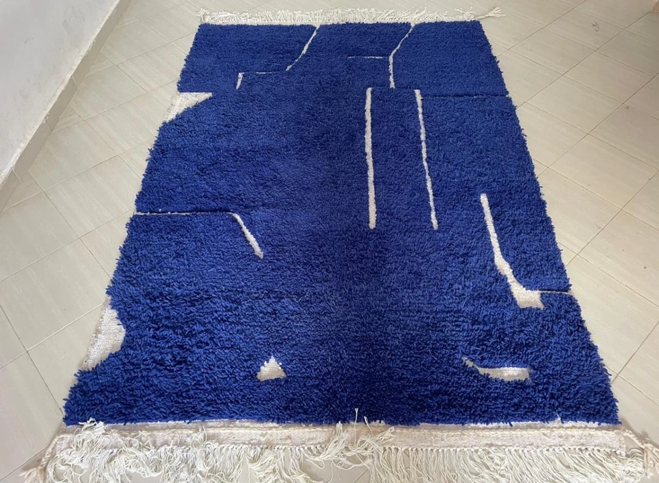 Alfombra azul marroquí 5x8 pies alfombra abstracta acolchada a mano vintage  Foto 2 de 3