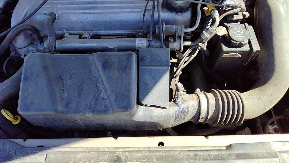 Caja de filtro de admisión de aire completa Chevy Cavalier 1995-05 carcasa con tubo fabricante original 2,2 l Foto 4 de 4