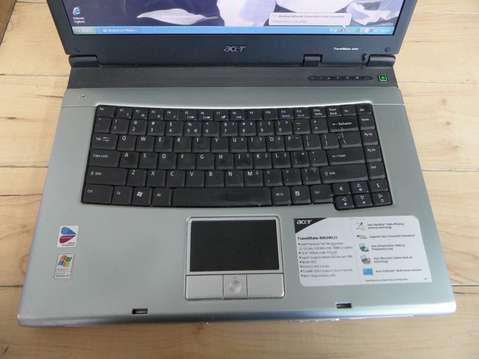 Acer Travelmate 4062 WLCi Laptop 4 Parts Booted Windows Hard Drive Wiped * - Image 2 of 4