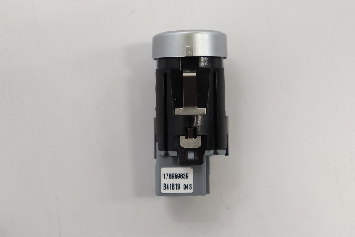 2019 - 2023 VOLKSWAGEN JETTA CENTER CONSOLE IGNITION SWITCH BUTTON 
