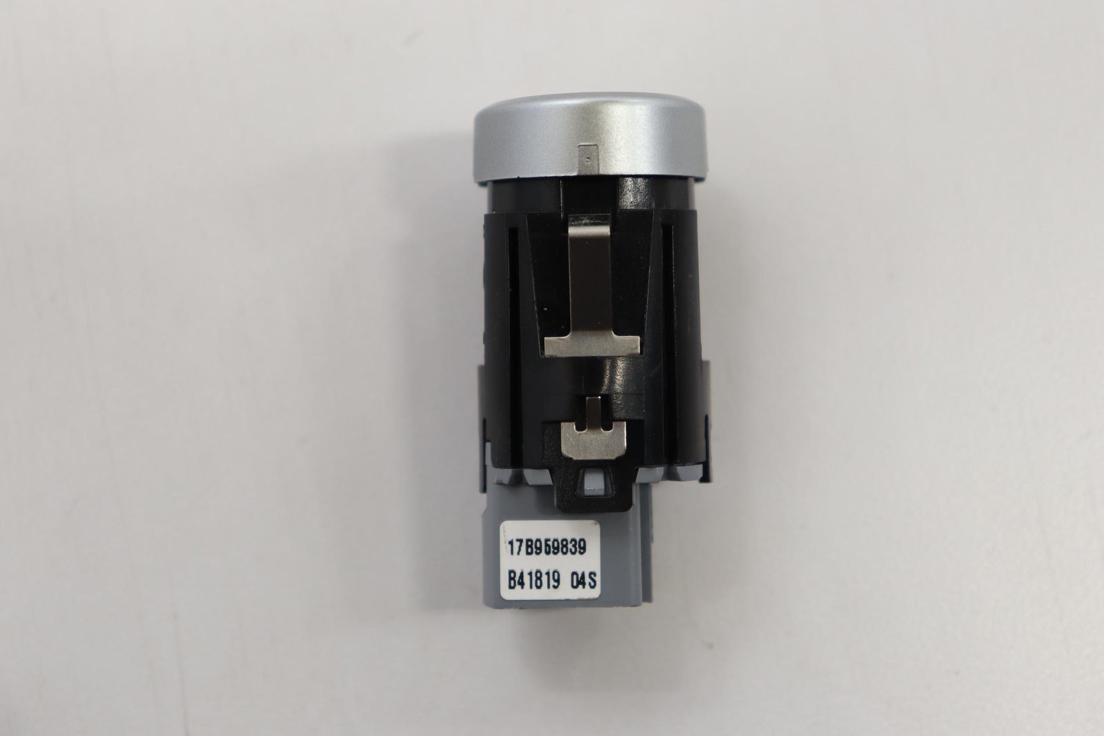 2019 - 2023 VOLKSWAGEN JETTA CENTER CONSOLE IGNITION SWITCH BUTTON 