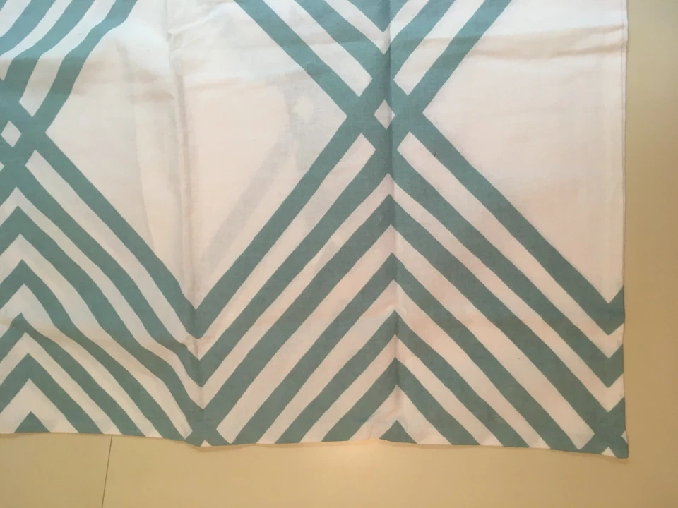 1 farsa estándar de Sumatra espejada Urban Outfitters de Magical Thinking Aqua Ivory Foto 3 de 4