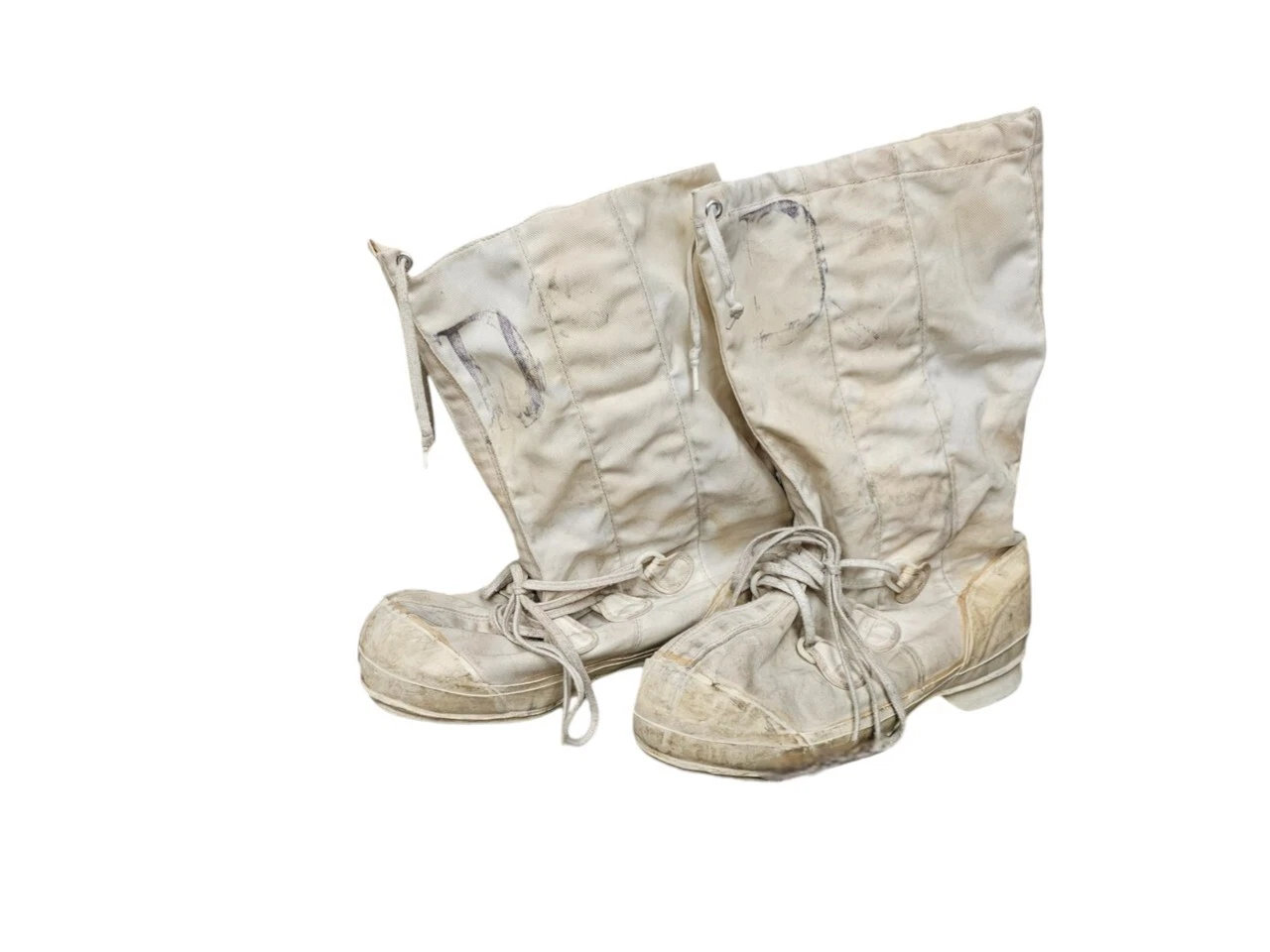 Canadian Armed Forces Arctic Mukluks - Grade 2
Opens in a new window or tab