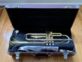 Yamaha YTR 2320 Trumpet with Case and Mouthpiece Works Great!