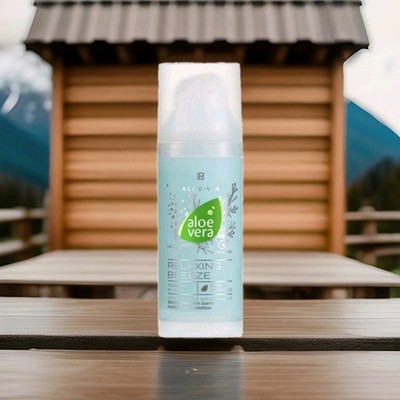 LR ALOE VIA Relaxing Breeze Face Gel To Water