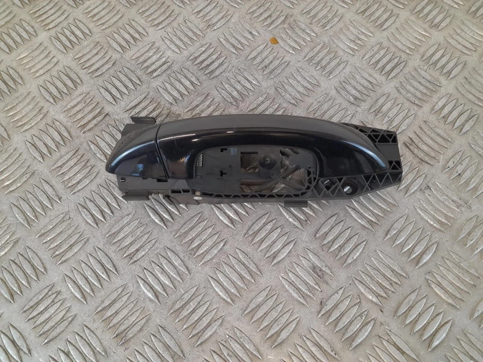 Volkswagen Golf Door Handle Left Passenger Rear Exterior 2008-2015 5N0839885H — 第 2/4 张图片
