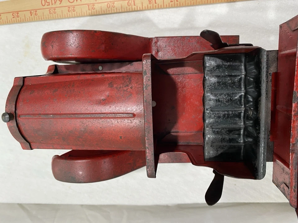 Vintage Structo 1920's Pressed Steel Dump Truck. Nice Well Used. - Image 4 of 4