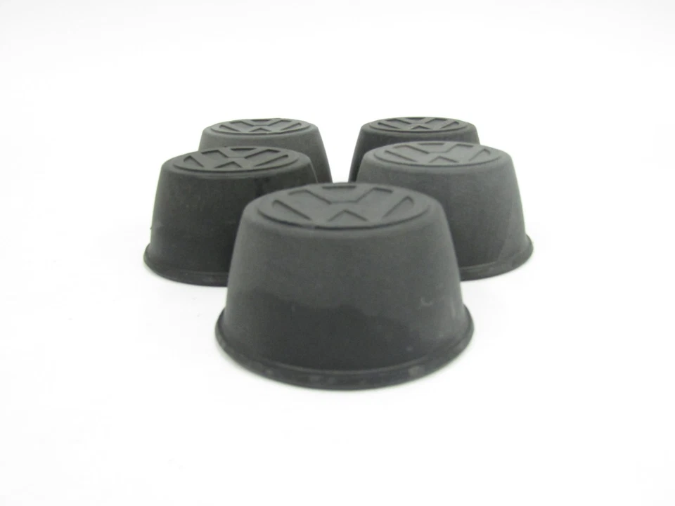 1980 VW Rabbit pickup WHEEL CENTER CAPS MK1 Caddy truck chrome slotted rim - Imagem 2 de 4