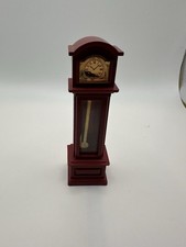 Sylvanian Families Vintage Grandfather Clock – Red/Burgundy