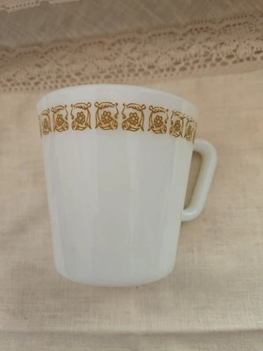 Vintage Pyrex Butterfly Gold D-Handle Mug Rare Design
