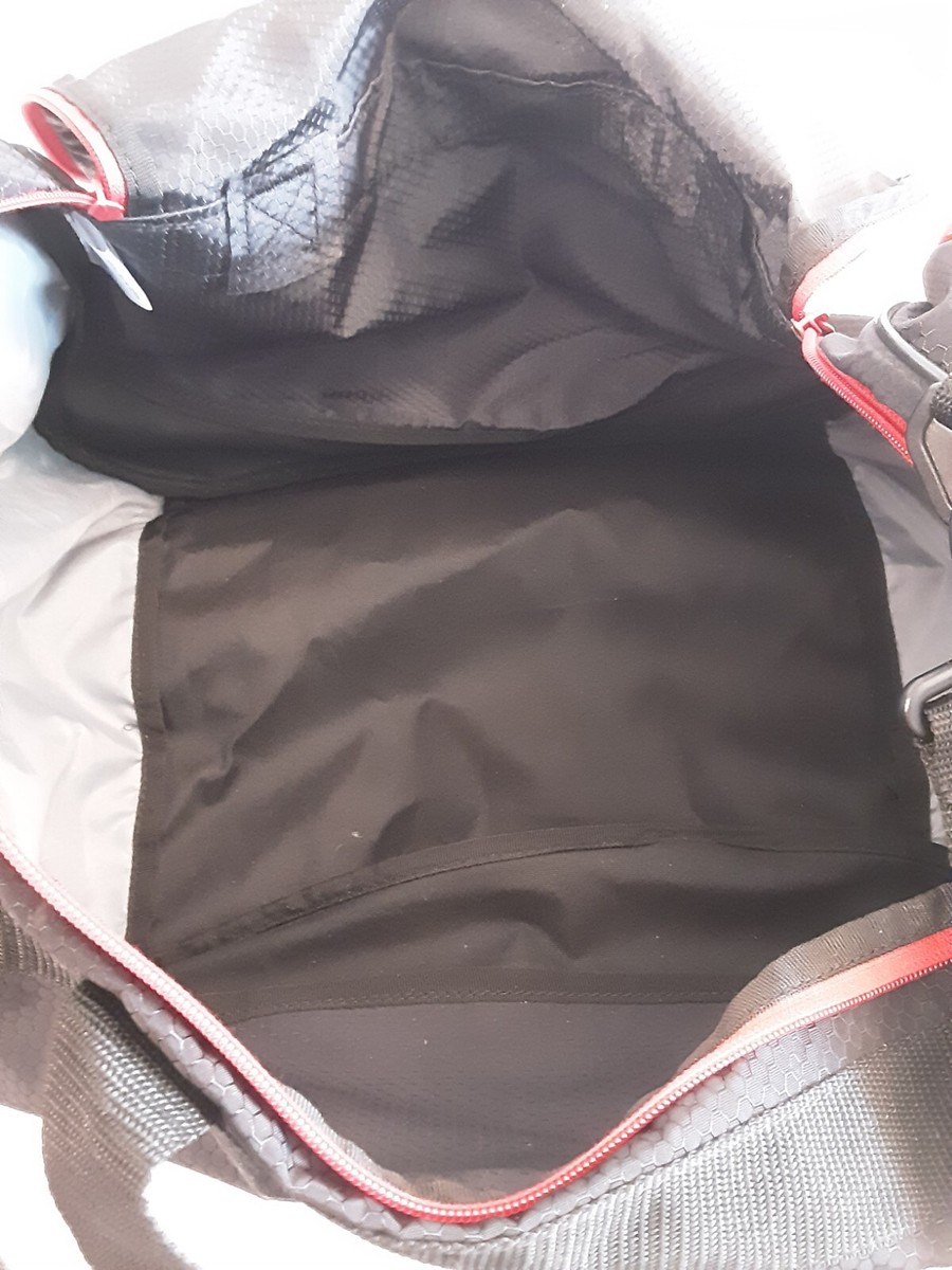 Adidas Large Black And Red Duffle Sports Bag 90288 | eBay Adidas Large Black And Red Duffle Sports Bag 90288 | eBay