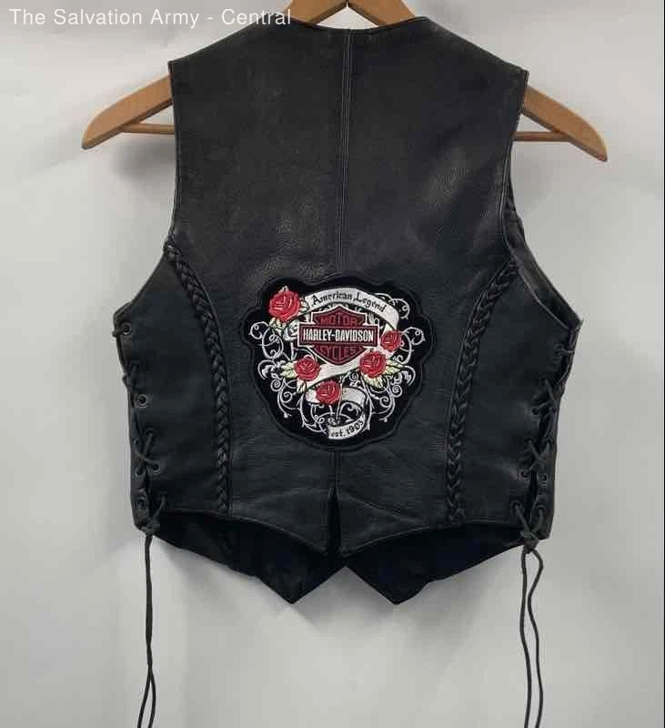 Unik Ultra Womens Black Sleeveless Pockets Snap Front Motorcycle Vest Size Large - Image 2 of 4