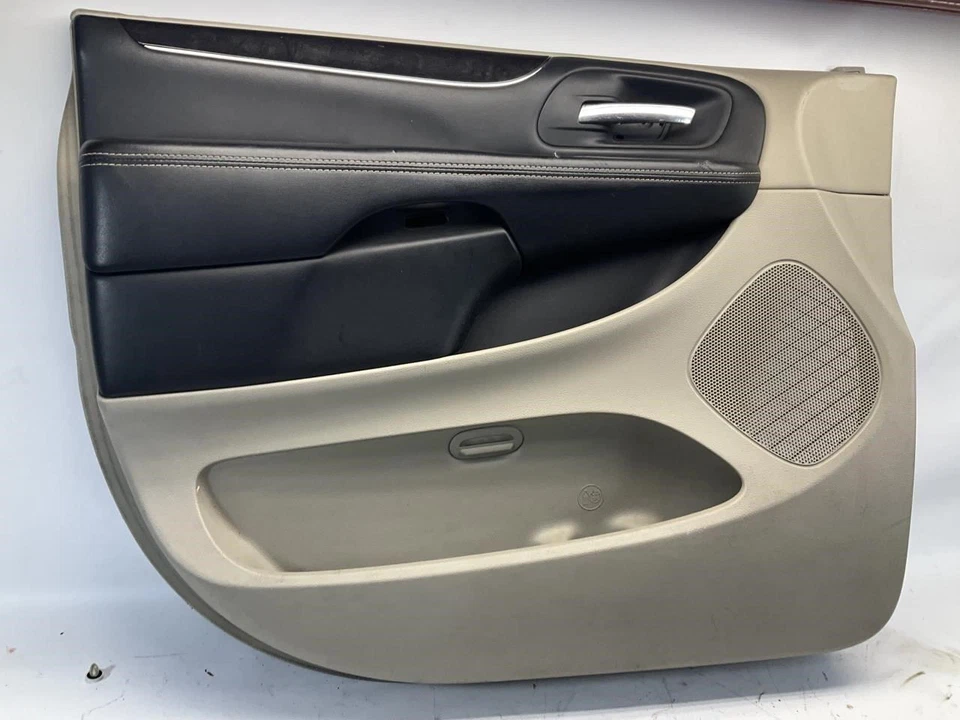 Cubierta interior del panel de moldura de la puerta delantera izquierda para Chrysler Town & Country 12-16 Q Foto 3 de 4