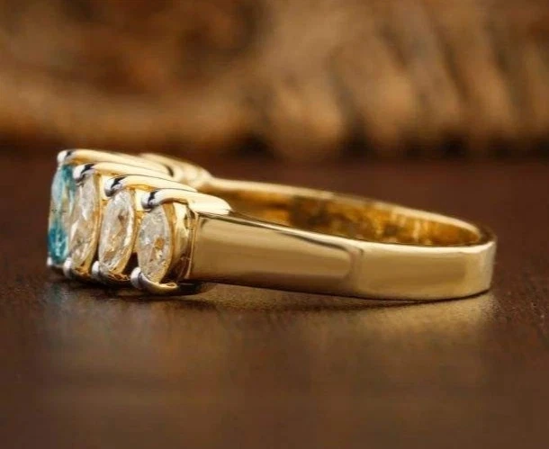 2.5 克拉侯爵夫人模拟黄玉 CZ 周年戒指 14k 镀黄金 — 第 3/4 张图片