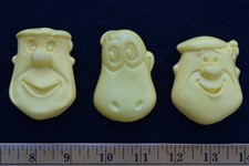 [ 1975 Post PEBBLES Cereal Prize Premium Toys: 3 Flintstones COIN HOLDERS ]
