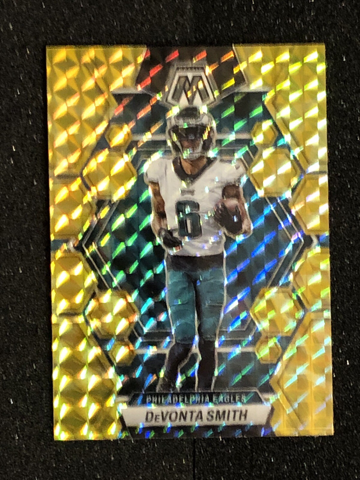 2023 Panini Mosaic Devonta Smith Yellow Mosaic #194 EAGLES