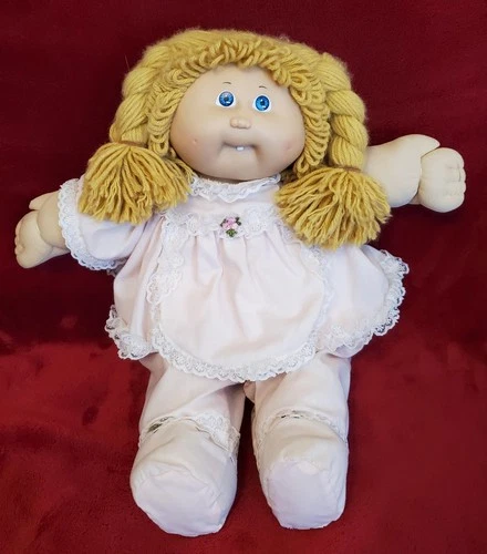 VINTAGE 1978/1983 CABBAGE PATCH DOLL-PREEMIE-TINY TUFT-74 STAMP-BY COLECO
