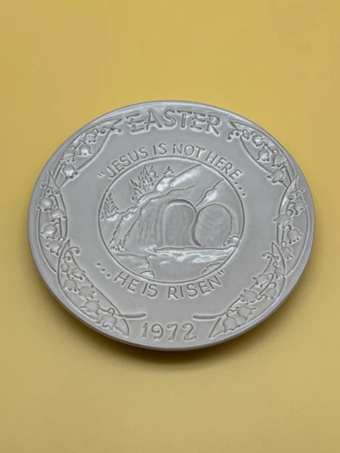 VINTAGE FRANKOMA POTTERY 1972 JESUS IS NOT HERE, HE IS RISEN EASTER PLATE