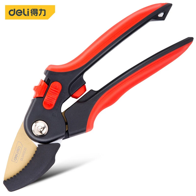 Scissors for 2024 cutting branches