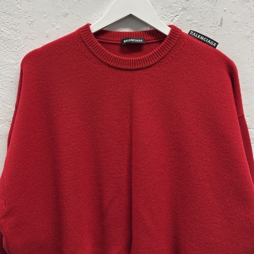 BALENCIAGA Red Cashmere Oversized Logo Sweater - Picture 3 of 9