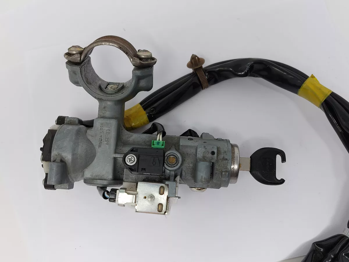 1996 2000 Honda Civic Ignition Key OEM S04 80 switch cylinder