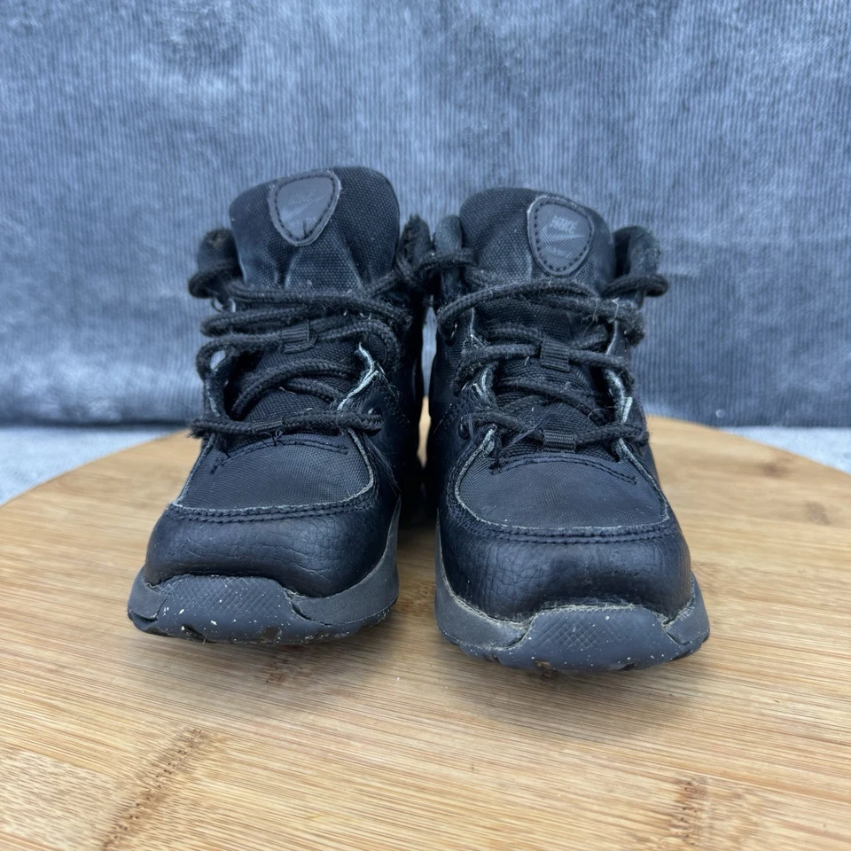 Nike Manoa Botas Niños Talla 8C Cuero Negro Exterior Calle Niño Pequeño BQ5374-001 Foto 2 de 4