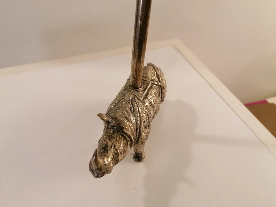 GIOVANNI RASPINI, portacandela rinoceronte in argento massiccio. Altezza 20 cm - Immagine 4 di 4