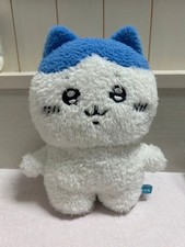 Hachiware-chan Standing Tall