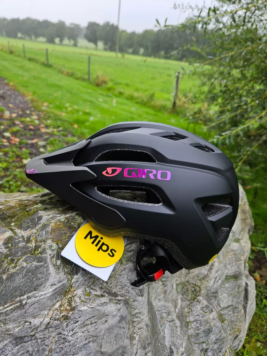 Giro fixture mips black sale