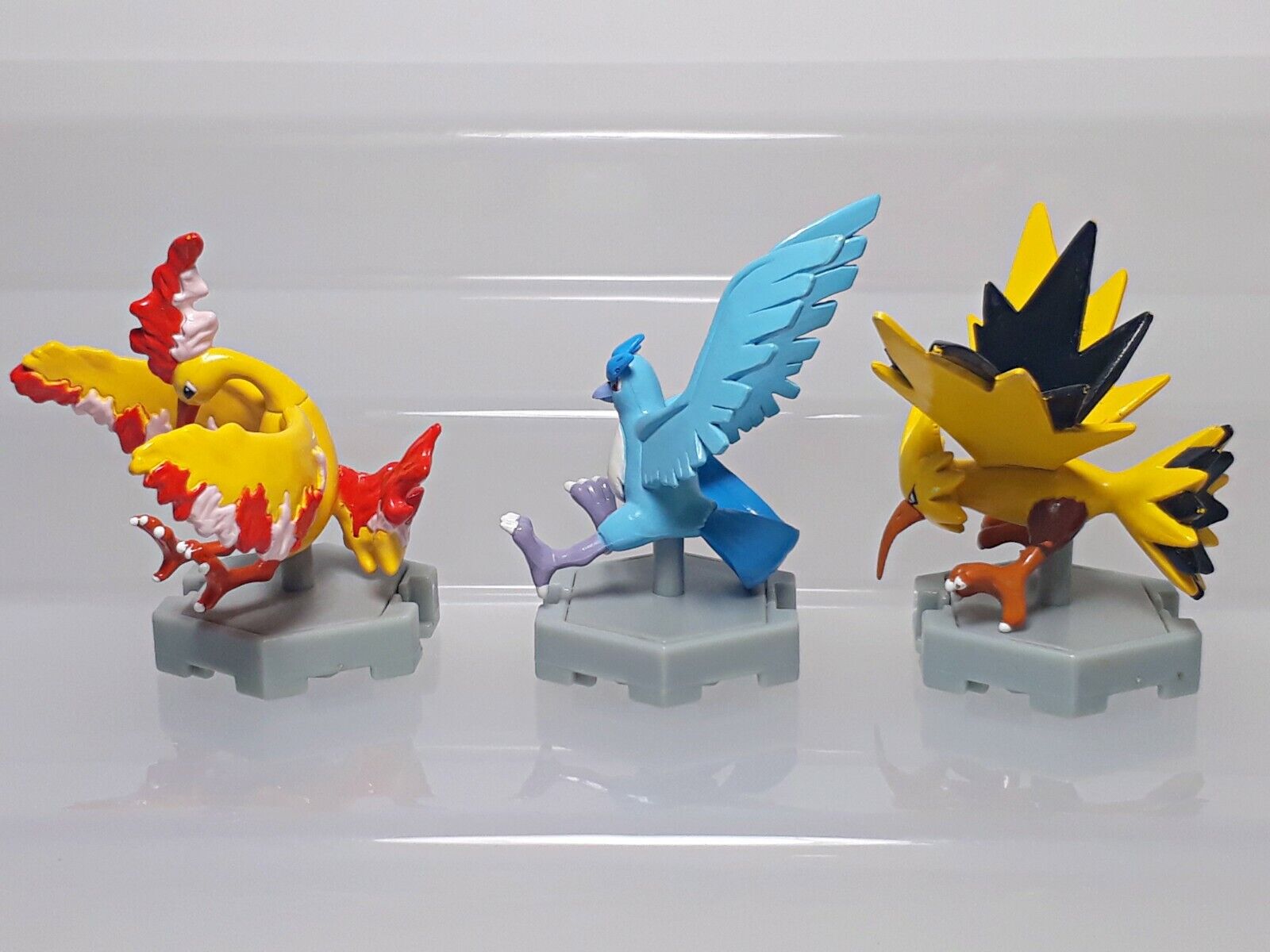 Zapdos Articuno Moltres Pokemon Monster Collection Figure Set Tomy R02  1.7-1.9in