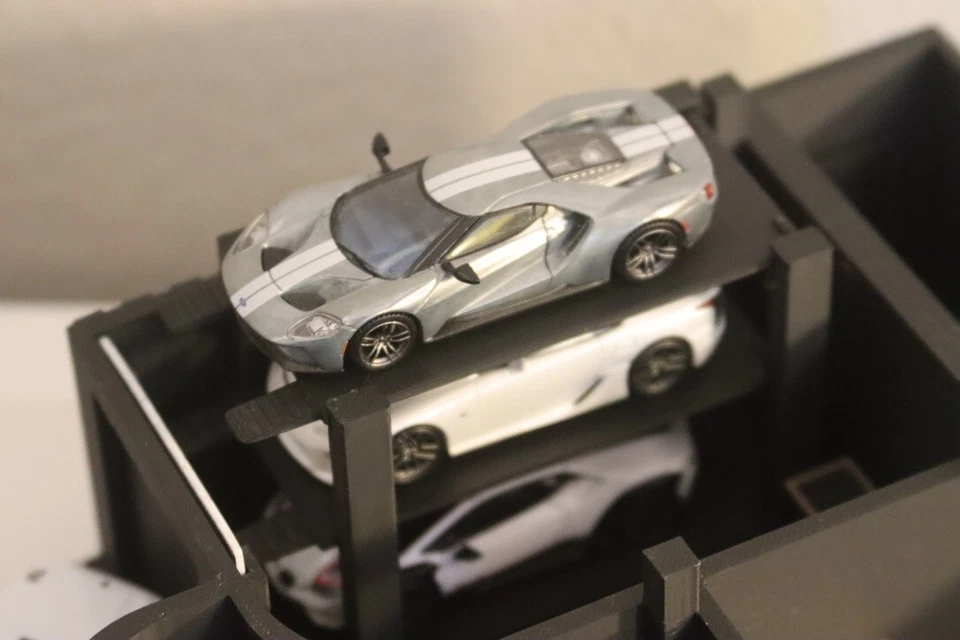 Casa diorama mansión de lujo escala 1:64 para coches de juguete, Mini GT | Treasure Hunt Foto 4 de 4