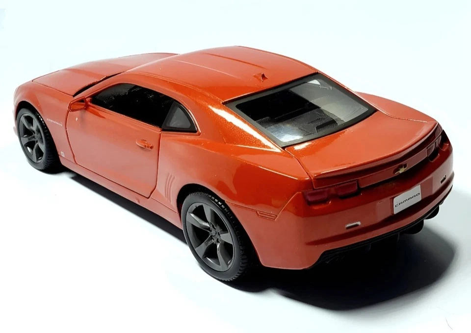 Powerful CHEVROLET CAMARO 10SS Brick Special Edition 34981 1:24 Diecast Gmp... - Image 2 of 4