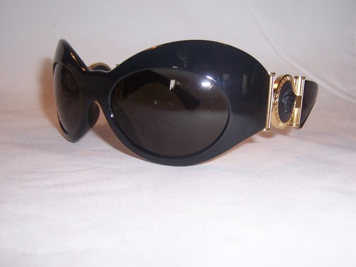 NUEVAS GAFAS DE SOL VERSACE VE 4462 GB1/87 NEGRAS/GRIS OSCURO 58MM AUTÉNTICAS 4462 - Imagen 4 de 8