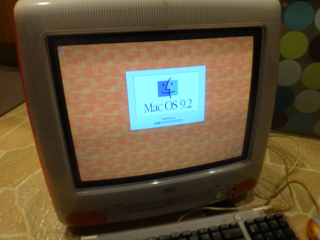 Apple iMac Tangerine Orange PowerPC G3 266Mhz 512MB RAM Apple iMac Tangerine Orange PowerPC G3 266Mhz 512MB RAM
