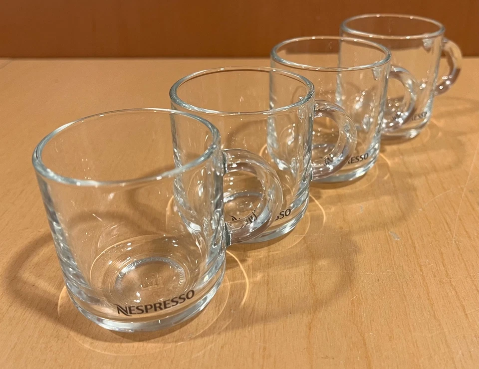 Набор из 4 прозрачных стеклянных чашек Nespresso Demitasse с ручками с фирменным кафе - Изображение 4 из 4