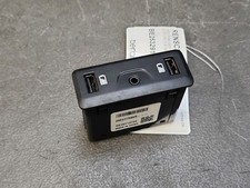 Bloc prise Aux / Jack / USB -