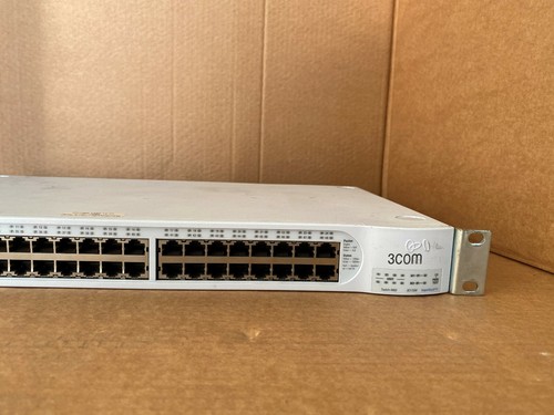 3Com 3CR17204-91 Switch with Brackets & Modules 3Com SuperStack 3 4400 (Inc VAT) - Picture 4 of 10