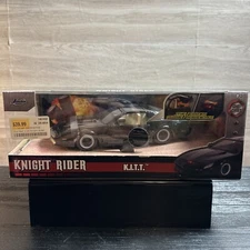 JADA 30086 1/24 1982 PONTIAC FIREBIRD KNIGHT RIDER KITT WITH WORKING LIGHTS