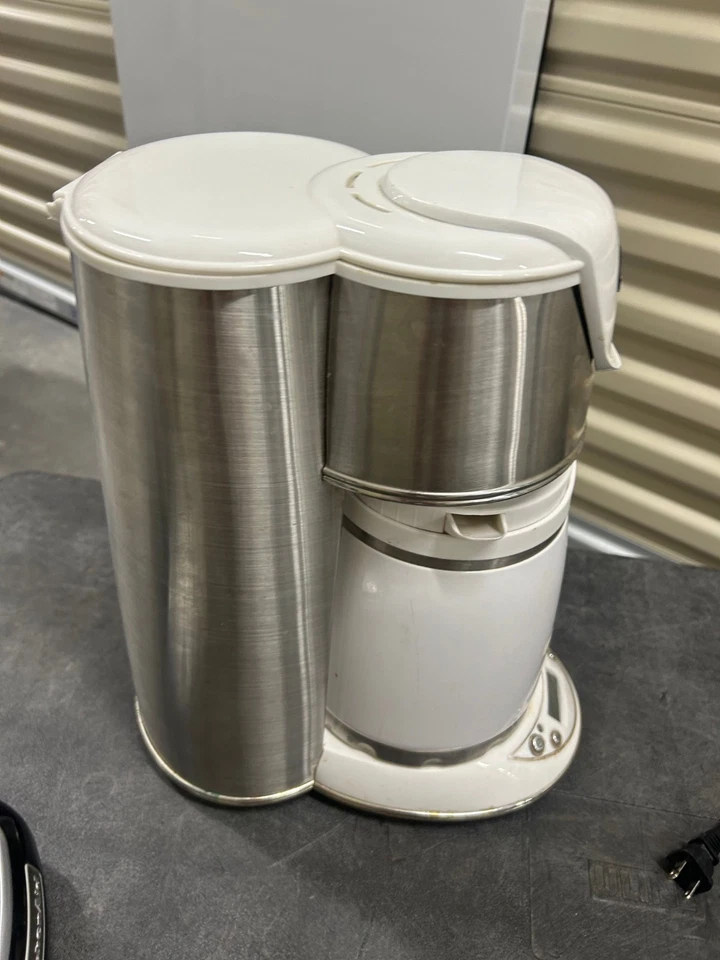 Cafetera de goteo Saeco Venus blanca de 8 tazas con modelo de jarra de cerámica térmica Foto 3 de 4