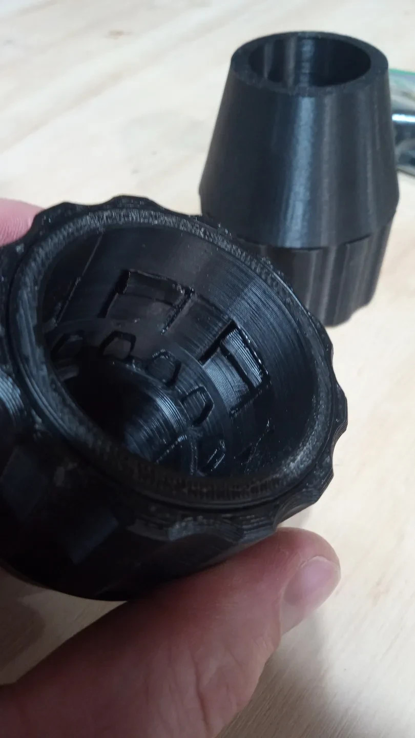 DeWalt AirLock Compatible Twist-Lock Dust Collector Vacuum Hose Adapter 32mm