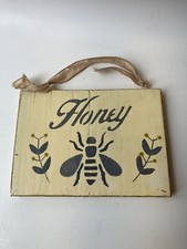 Honey Bee Wall Hanging 8x6 Wooden Sign